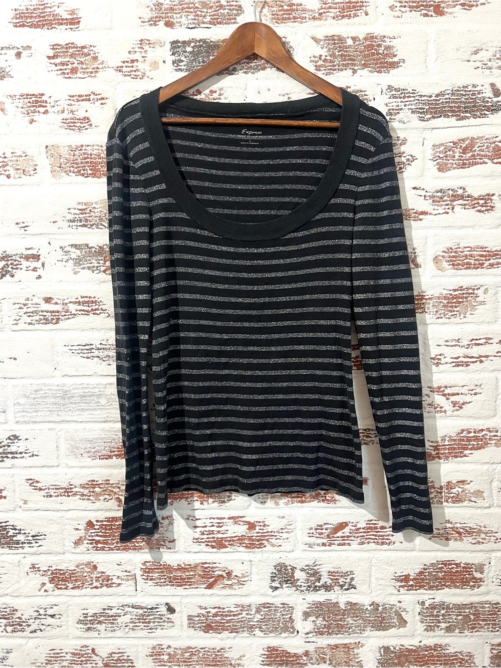 Express Top Large Black Metallic Striped Scoop Neck Long Sleeve Knit Stretch